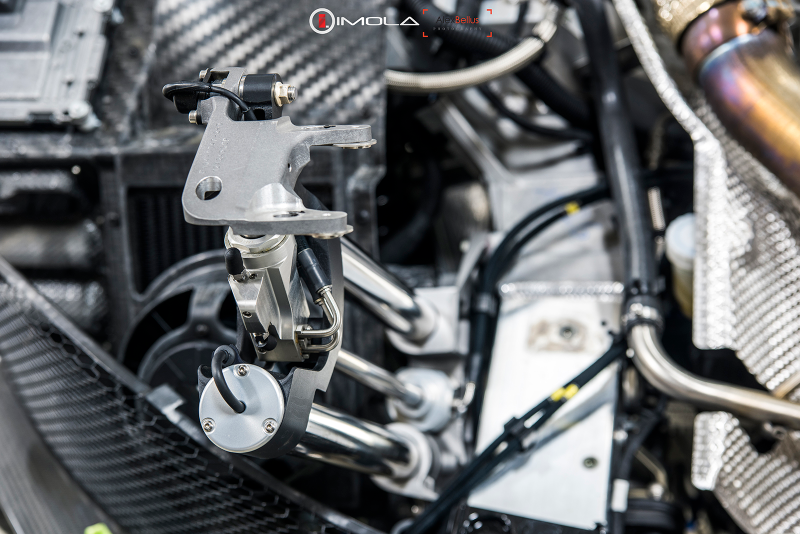 Illustration for article titled The McLaren P1 Like You've Never Seen It Before: Taken Apart